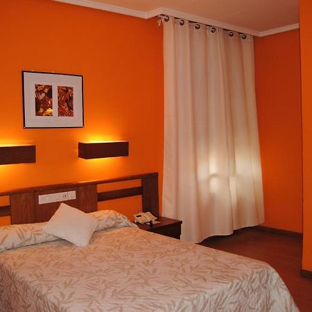 Hotel Pedro Torres เกว็งกา ภายนอก รูปภาพ