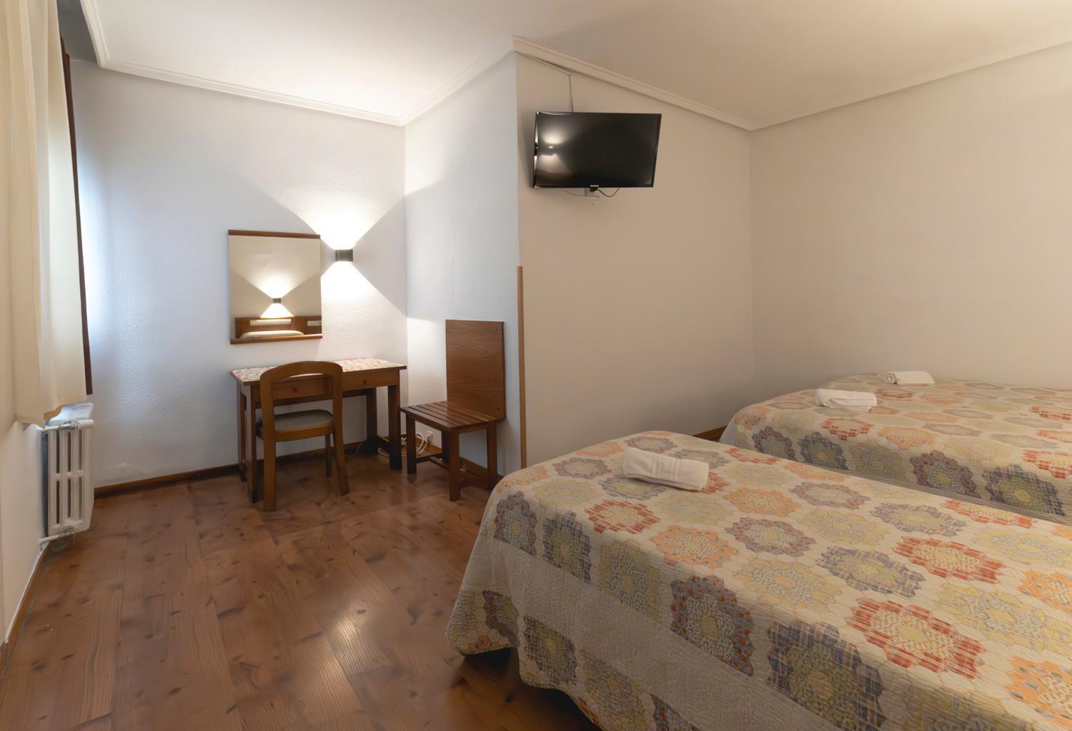 Hotel Pedro Torres เกว็งกา ภายนอก รูปภาพ