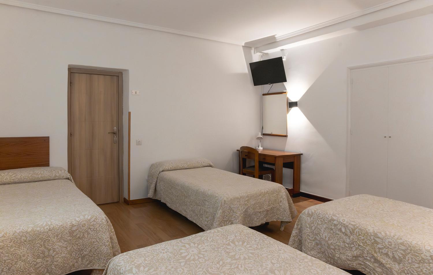Hotel Pedro Torres เกว็งกา ภายนอก รูปภาพ