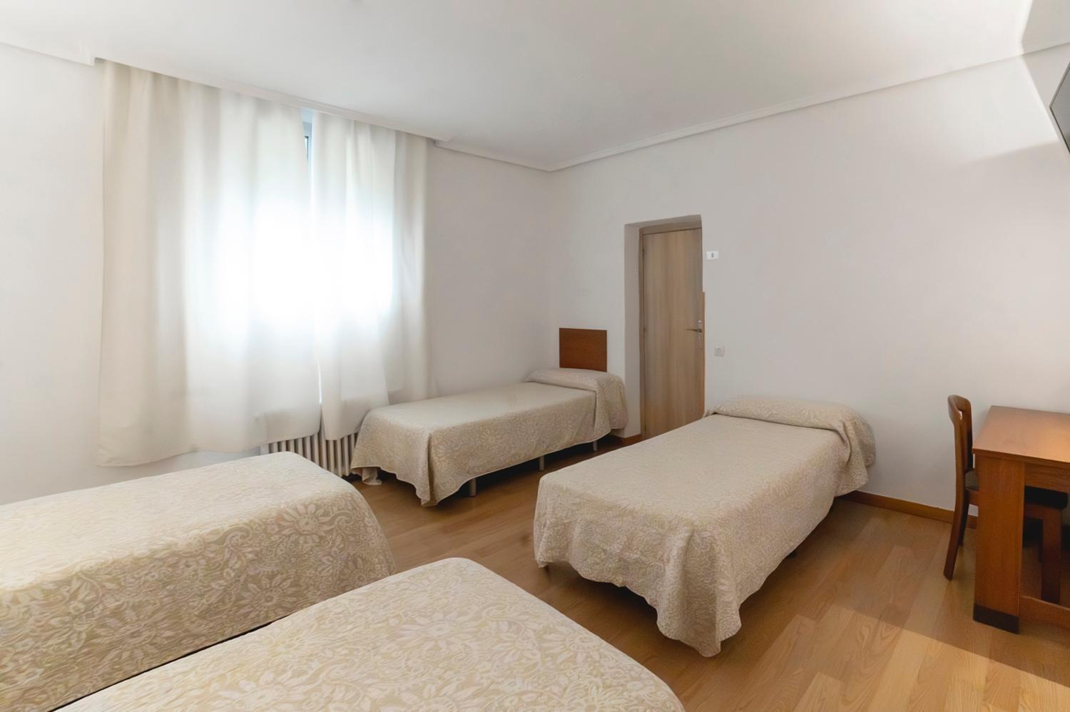 Hotel Pedro Torres เกว็งกา ภายนอก รูปภาพ