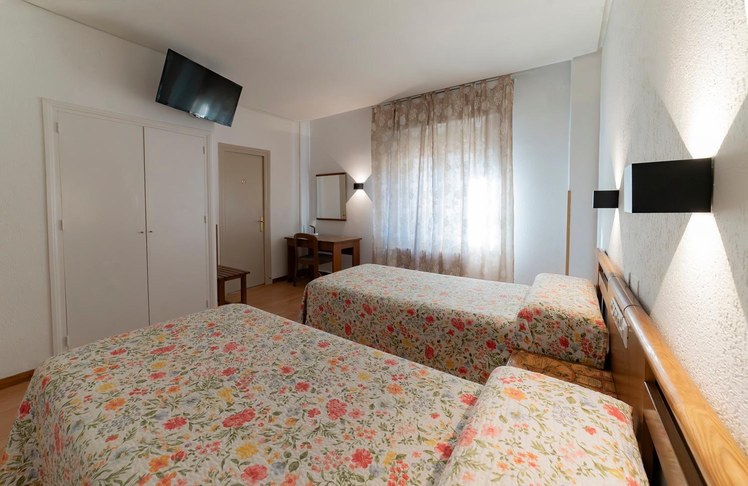 Hotel Pedro Torres เกว็งกา ภายนอก รูปภาพ