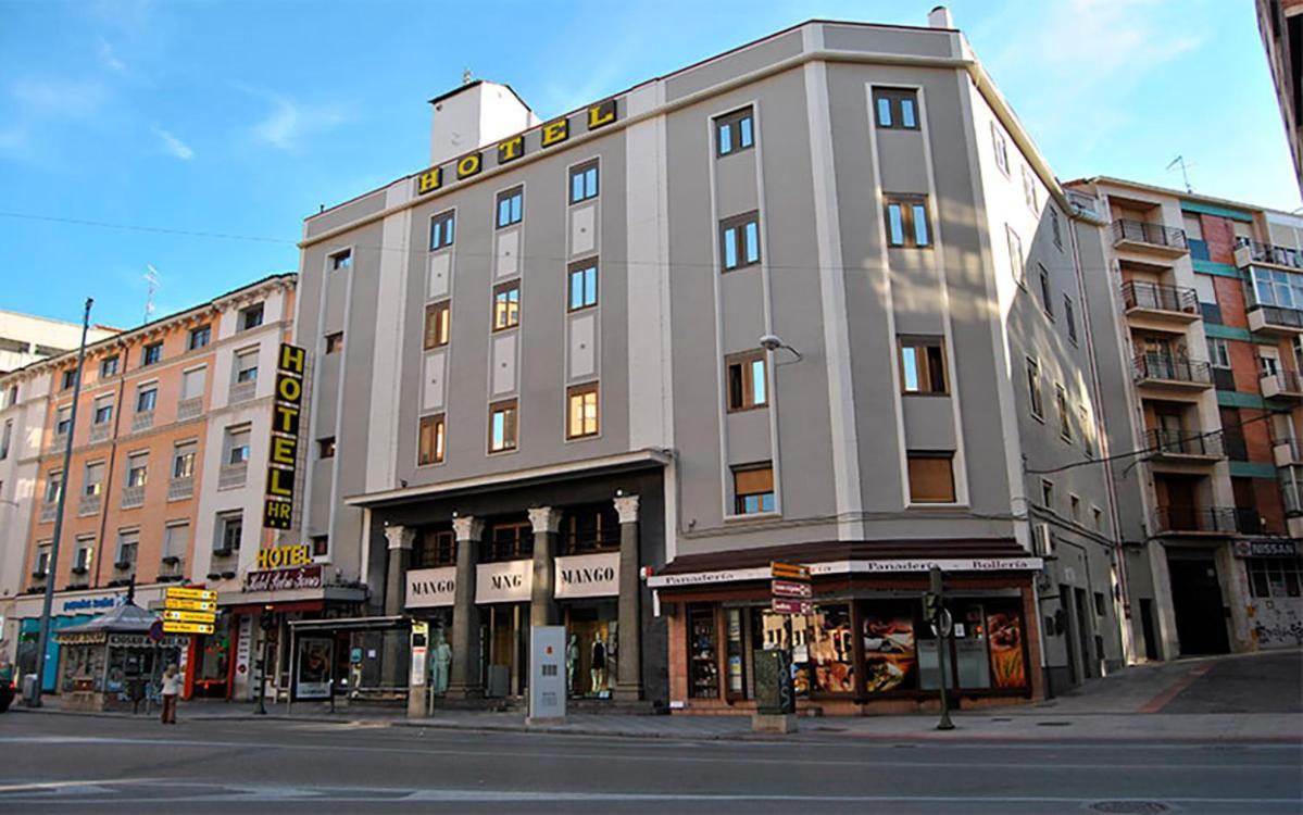 Hotel Pedro Torres เกว็งกา ภายนอก รูปภาพ
