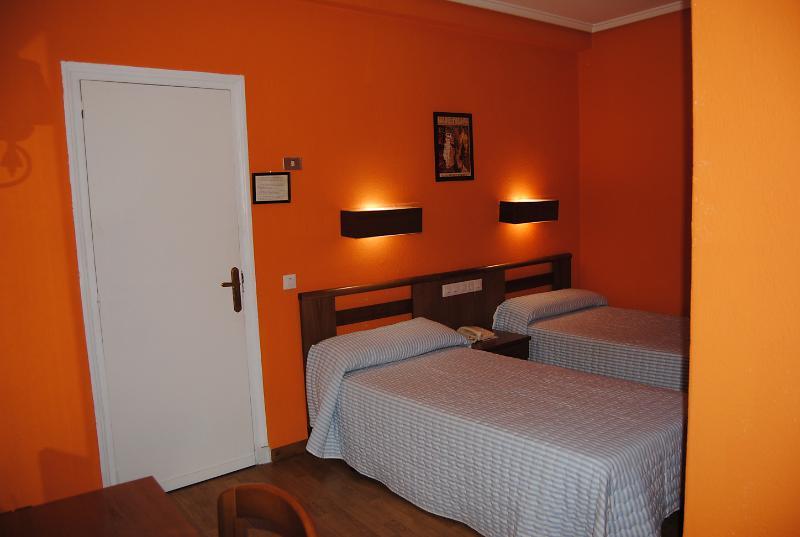 Hotel Pedro Torres เกว็งกา ภายนอก รูปภาพ