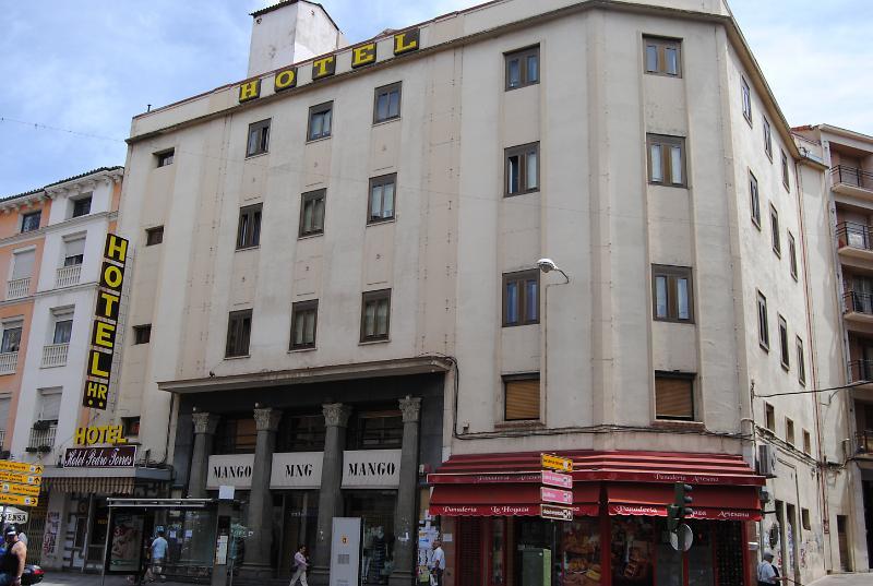 Hotel Pedro Torres เกว็งกา ภายนอก รูปภาพ