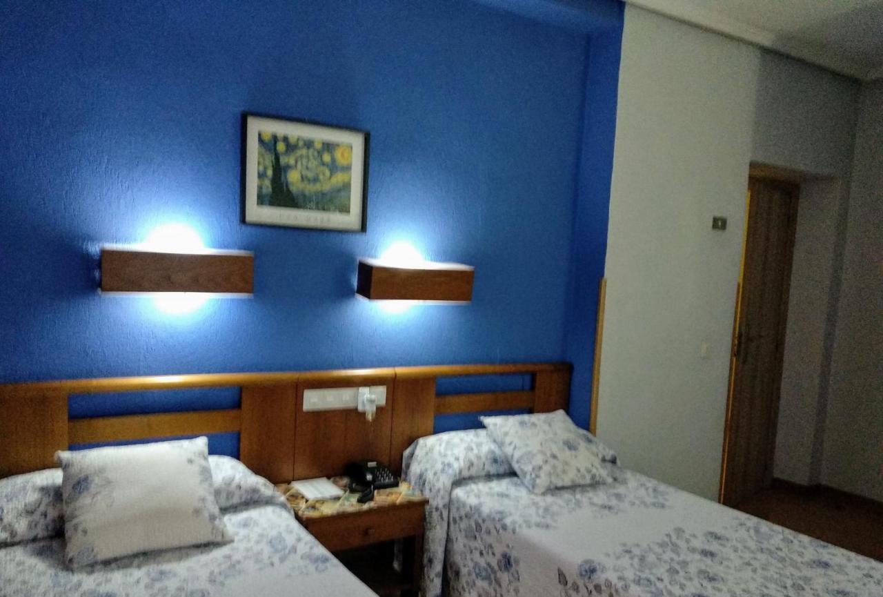 Hotel Pedro Torres เกว็งกา ภายนอก รูปภาพ