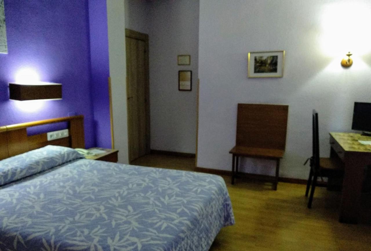 Hotel Pedro Torres เกว็งกา ภายนอก รูปภาพ