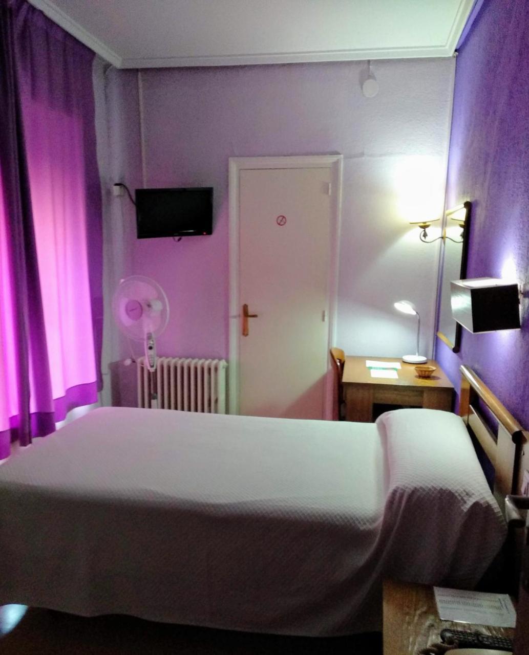 Hotel Pedro Torres เกว็งกา ภายนอก รูปภาพ