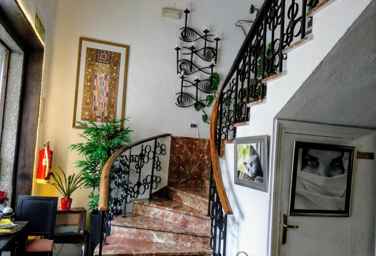 Hotel Pedro Torres เกว็งกา ภายนอก รูปภาพ